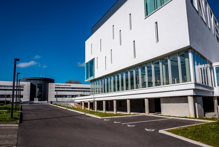 Campus d'Auxerre - batiments exterieurs