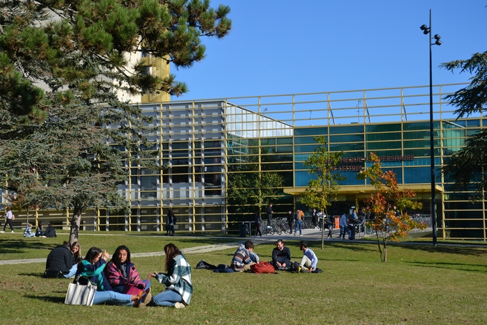 campus montmuzard à l'automne